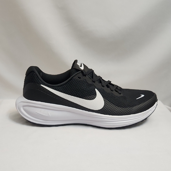 Nike Other - Nike Resolution 8 Running Sneakers (M Size 9)